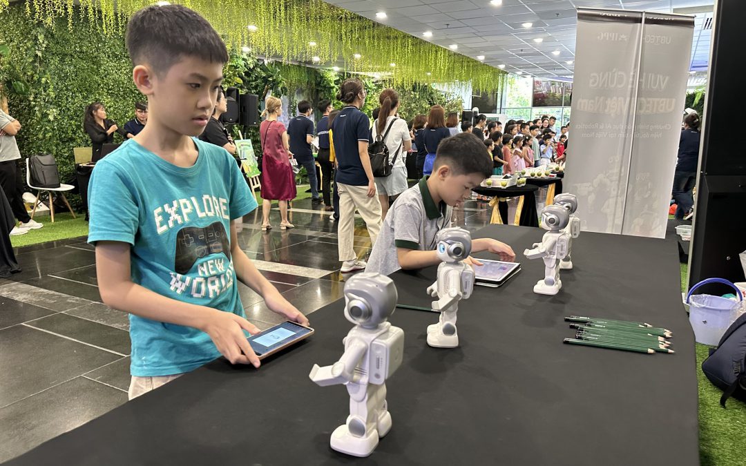 UBTECH Việt Nam phối hợp cùng trường VICTORIA tổ chức Ai Day – Sử dụng công nghệ khám phá thế giới xung quanh
